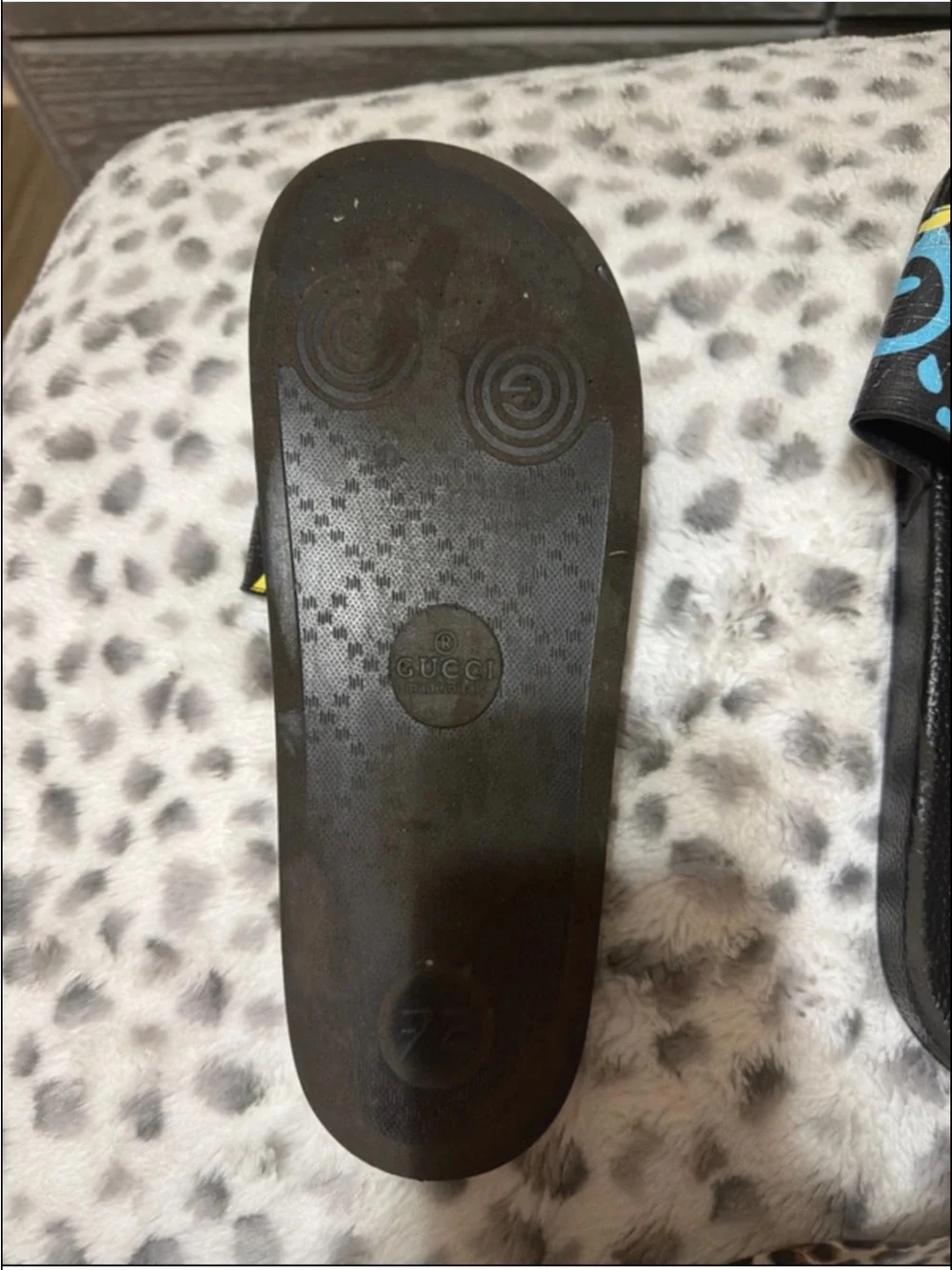 Men’s Black Slide Sandals with Yellow & Blue Star Print